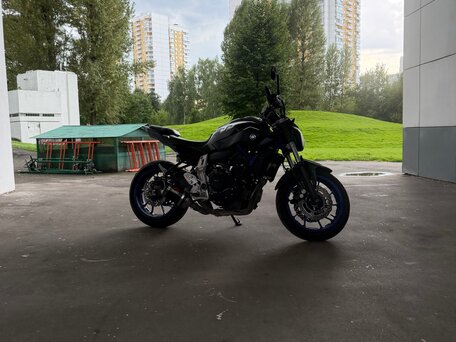 2016 Yamaha MT-07 (FZ-07), серый, 579000 рублей, вид 4