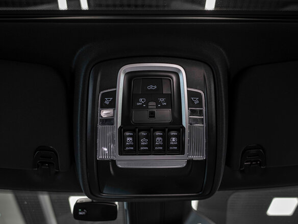2026 Ram 1500 Crew Cab V Рестайлинг, красный - вид 28