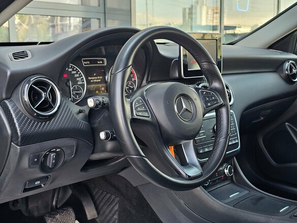 2016 Mercedes-Benz GLA 250 I (X156), серый, 2250000 рублей - вид 25