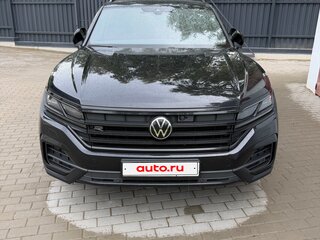 2022 Volkswagen Touareg III, чёрный, 8050000 рублей, вид 2