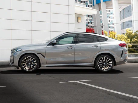 2025 BMW X6 40i III (G06) Рестайлинг, серый, 14190000 рублей, вид 3