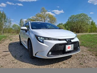 2021 Toyota Corolla XII (E210), белый, 1730000 рублей, вид 3