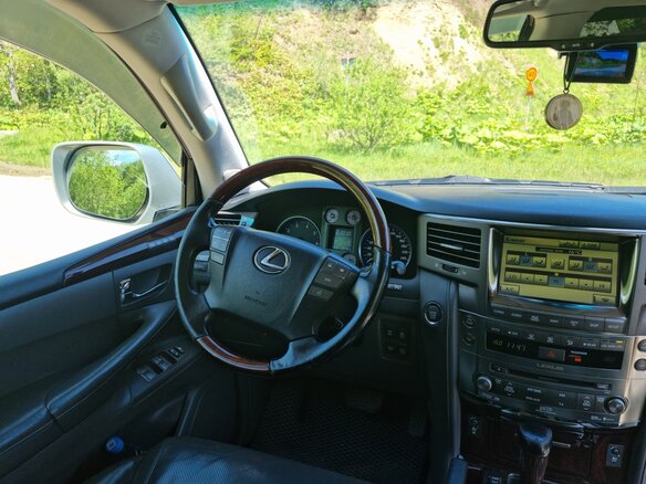 2009 Lexus LX 570 III, серебристый, 2800000 рублей - вид 7