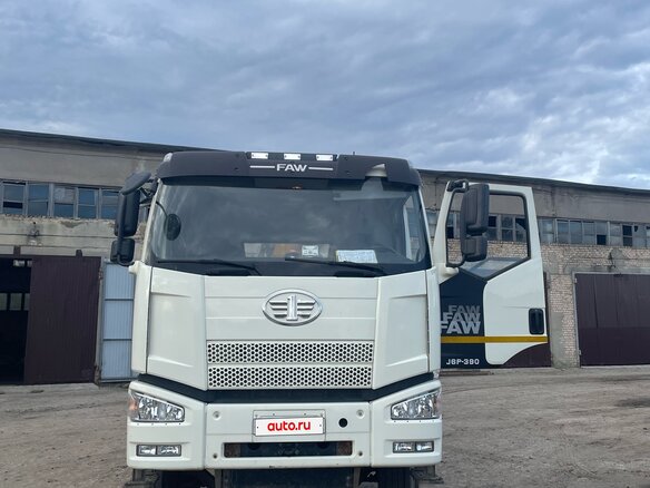 2023 FAW J6 CA3250, белый, 10560000 рублей