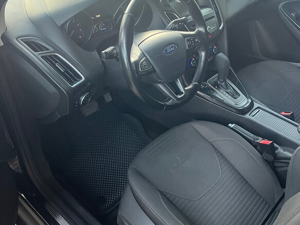 2017 Ford Focus III Рестайлинг, чёрный, 1000000 рублей - вид 3