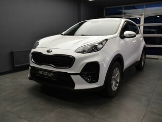 2018 Kia Sportage IV Рестайлинг, белый, 1877000 рублей, вид 1