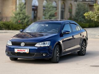 2014 Volkswagen Jetta VI Рестайлинг, синий, 850000 рублей, вид 1