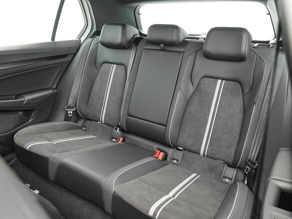 2023 Volkswagen Golf VIII, зелёный, 2200000 рублей - вид 15