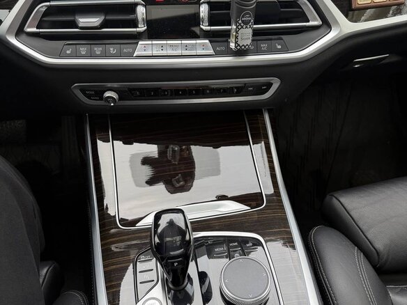 2020 BMW X7 40i I (G07), чёрный, 7000000 рублей - вид 10