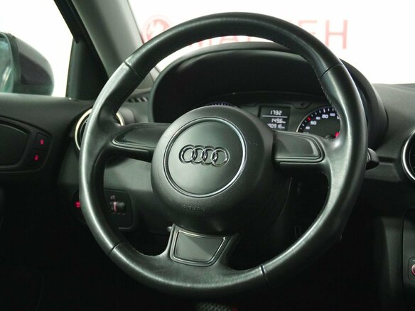 2012 Audi A1 I (8X), красный - вид 18