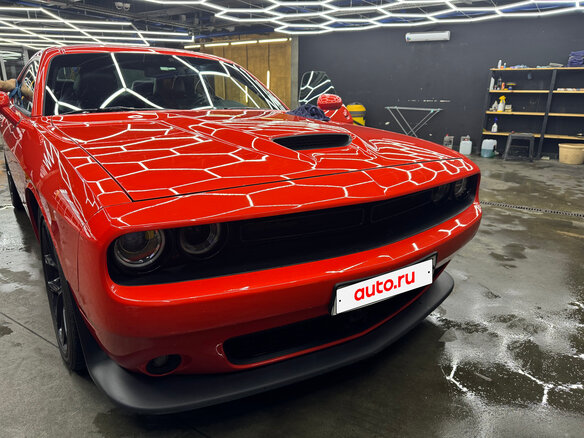 2021 Dodge Challenger III Рестайлинг 2, пурпурный, 4100000 рублей - вид 1