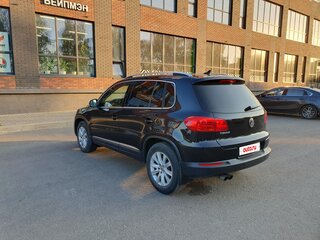 2013 Volkswagen Tiguan I Рестайлинг, чёрный, 1300000 рублей, вид 3