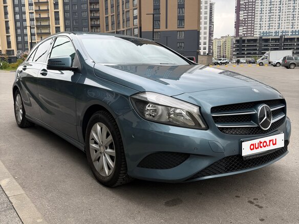 2014 Mercedes-Benz A-Класс 180 III (W176), синий, 1400000 рублей