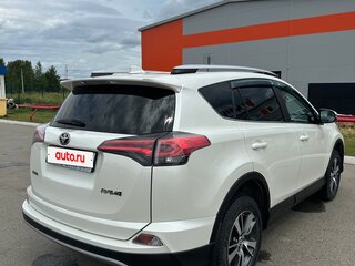 2018 Toyota RAV4 IV (XA40) Рестайлинг, белый, 2800000 рублей, вид 3