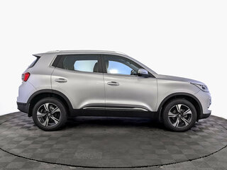 2024 Chery Tiggo 4 Pro I Рестайлинг, серебристый, 1625000 рублей, вид 4