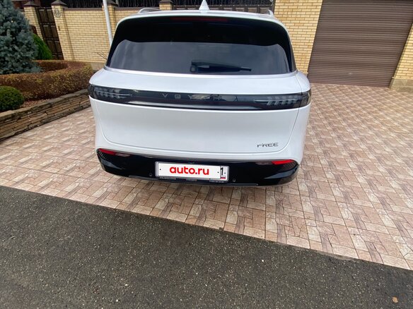 2022 Voyah Free EV I, белый, 5500000 рублей - вид 2