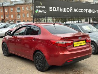2013 Kia Rio III, красный, 679000 рублей, вид 4
