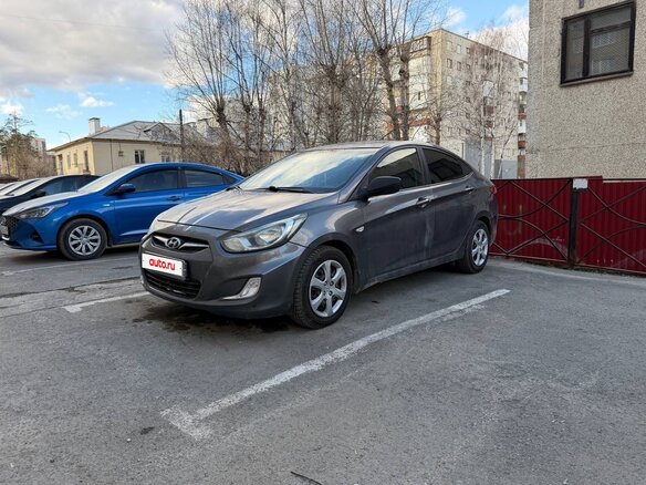 2012 Hyundai Solaris I, серебристый, 350000 рублей - вид 1