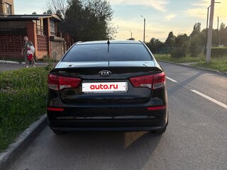 2015 Kia Rio 6-speed III, чёрный, 730000 рублей, вид 4