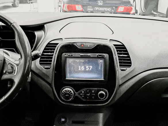 2017 Renault Kaptur I, белый, 850000 рублей - вид 14