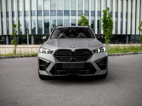 2025 BMW X5 M Competition III (F95) Рестайлинг, серый, 20800000 рублей, вид 2