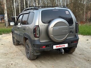 2009 Chevrolet Niva I Рестайлинг, серый, 430000 рублей, вид 4