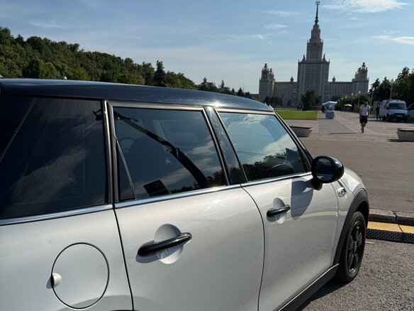2019 Mini Hatch Cooper III (F55/F56) Рестайлинг, серебристый - вид 8