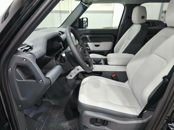 2026 Land Rover Defender 110 II, чёрный - вид 11