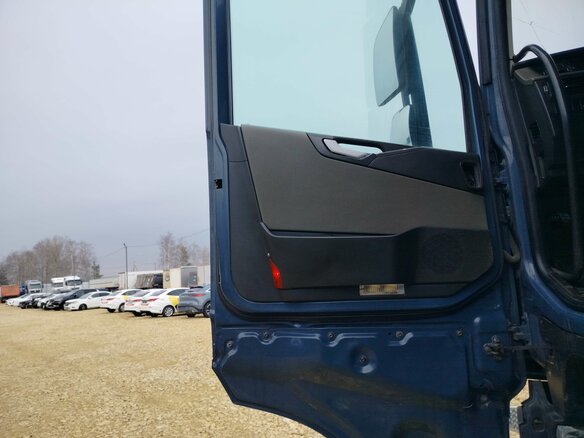 2019 Volvo FH, синий, 6861600 рублей - вид 9
