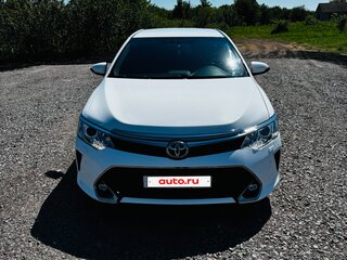 2016 Toyota Camry VII (XV50) Рестайлинг, белый, 2100000 рублей, вид 5