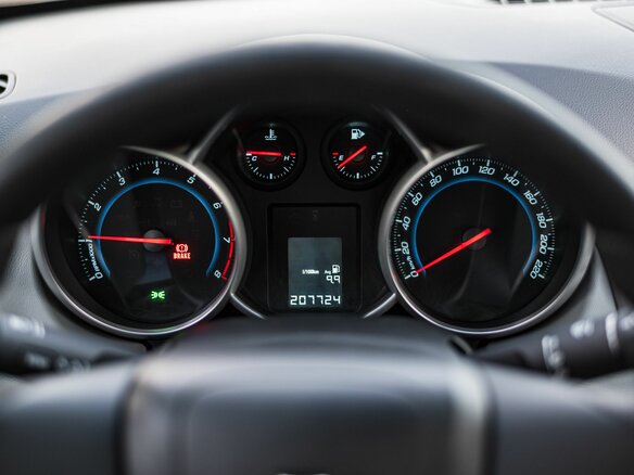2012 Chevrolet Cruze I, чёрный, 570000 рублей - вид 4