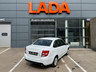 2026 Lada (ВАЗ) Granta I Рестайлинг, белый, 1068000 рублей, вид 3