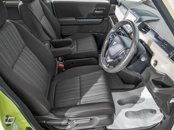 2017 Honda Freed II, жёлтый, 1639000 рублей - вид 9