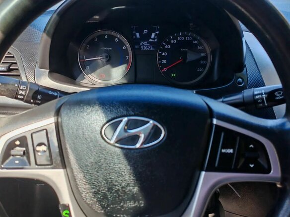 2013 Hyundai Accent IV, белый, 800000 рублей - вид 6