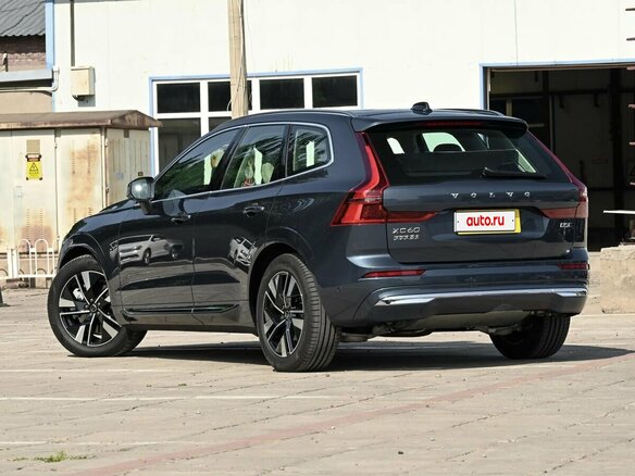 2025 Volvo XC60 II Рестайлинг 2, синий, 5790000 рублей - вид 5