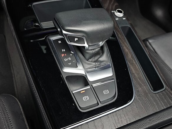 2023 Audi Q5 40 TDI II (FY) Рестайлинг, белый, 5870000 рублей - вид 10