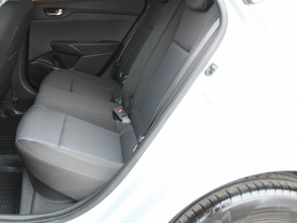 2020 Hyundai Solaris II Рестайлинг, серебристый, 1779000 рублей - вид 19