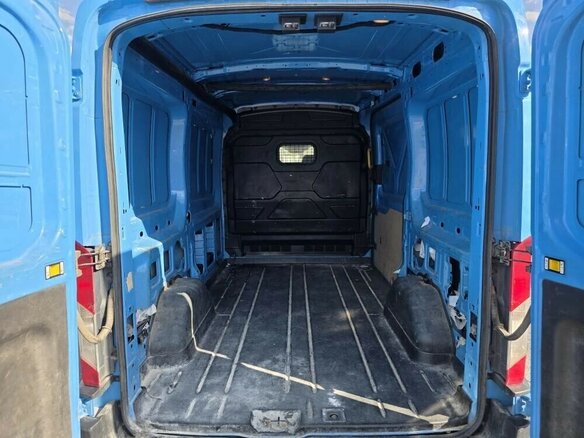 2021 Ford Transit, синий, 2800000 рублей - вид 10