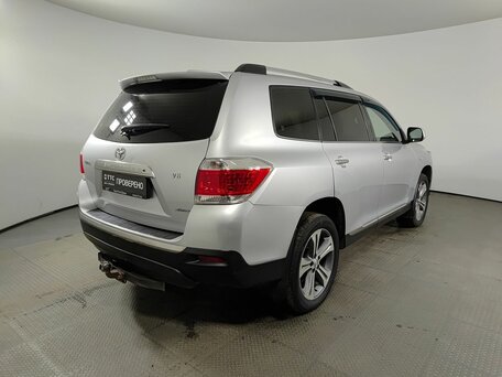 2010 Toyota Highlander II (XU40) Рестайлинг, серебристый, 1820000 рублей, вид 5