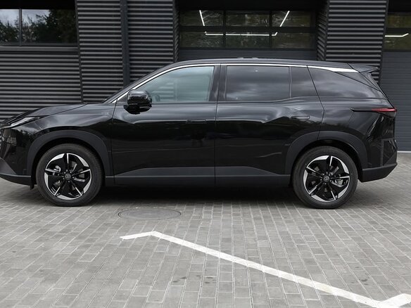 2026 Toyota bZ3X 58.3 kWh, чёрный, 3050000 рублей - вид 3