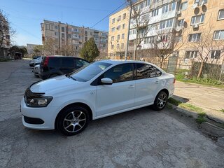 2015 Volkswagen Polo V, белый, 1050000 рублей, вид 5