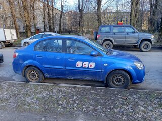 2010 Kia Rio II Рестайлинг, синий, 450000 рублей, вид 4