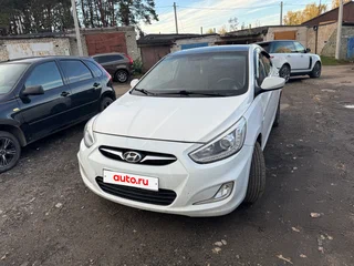 2013 Hyundai Solaris I, белый, 570000 рублей, вид 1