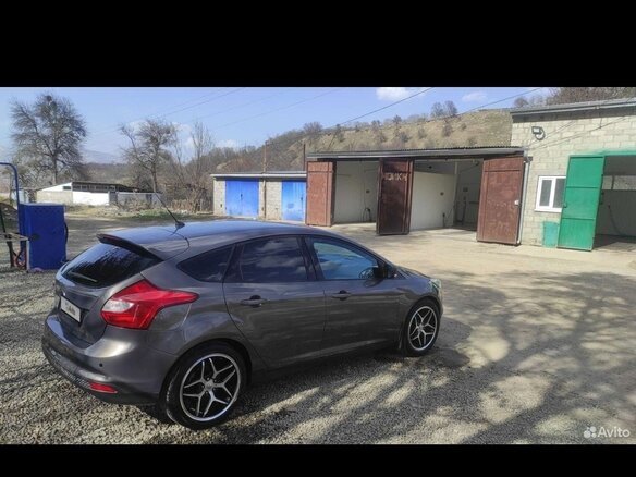2011 Ford Focus III, коричневый, 720000 рублей - вид 9