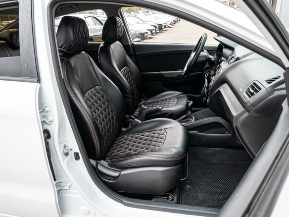 2016 Kia Rio III Рестайлинг, белый, 1220000 рублей - вид 7