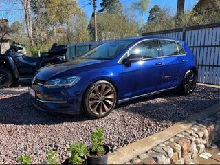 2019 Volkswagen Golf VII Рестайлинг, синий, 1750000 рублей, вид 2
