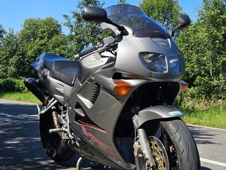 1995 Honda VFR 750, серый, 260000 рублей, вид 5