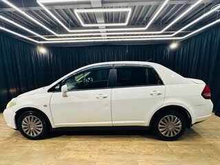 2005 Nissan Tiida Latio I, белый, 599999 рублей, вид 3