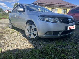 2011 Kia Cerato 5-speed II, серебристый, 680000 рублей, вид 3