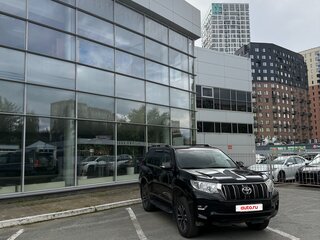 2021 Toyota Land Cruiser Prado 150 Series Рестайлинг 3, чёрный, 4450000 рублей, вид 5